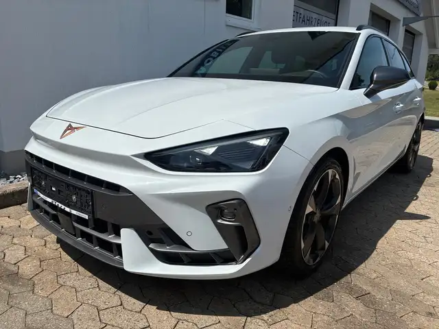 Cupra Leon view 2