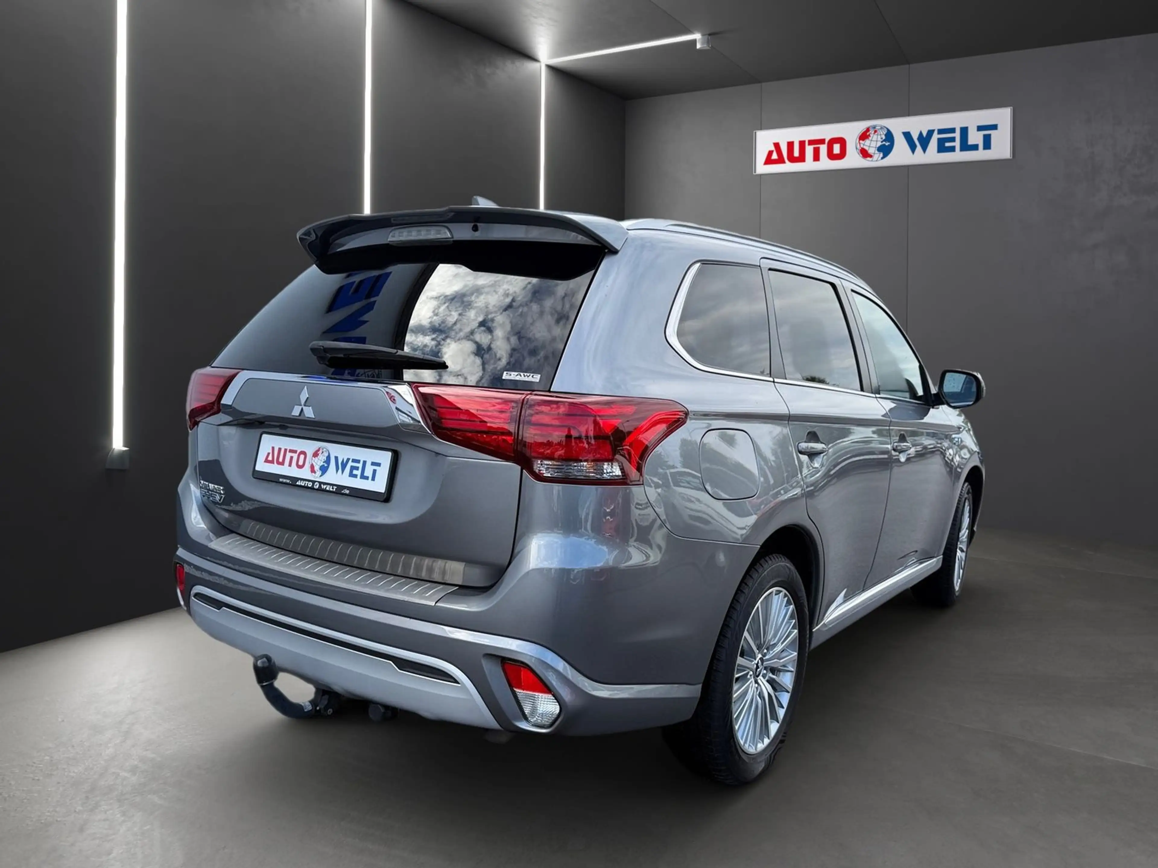 Mitsubishi Outlander 2.4Hybrid PHEV Diamant 4WD Kamera AHK — photo 4