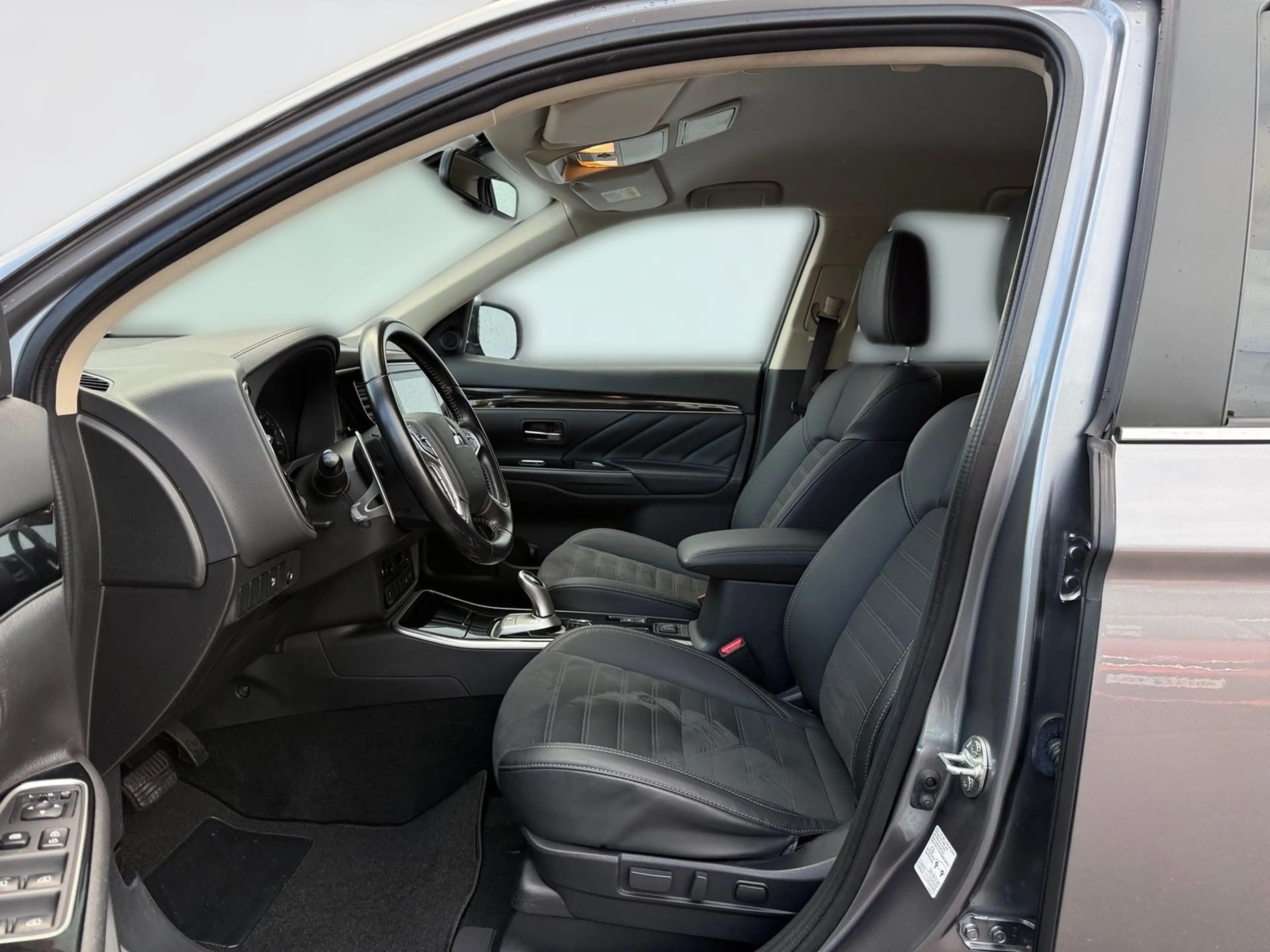 Mitsubishi Outlander 2.4Hybrid PHEV Diamant 4WD Kamera AHK — photo 10