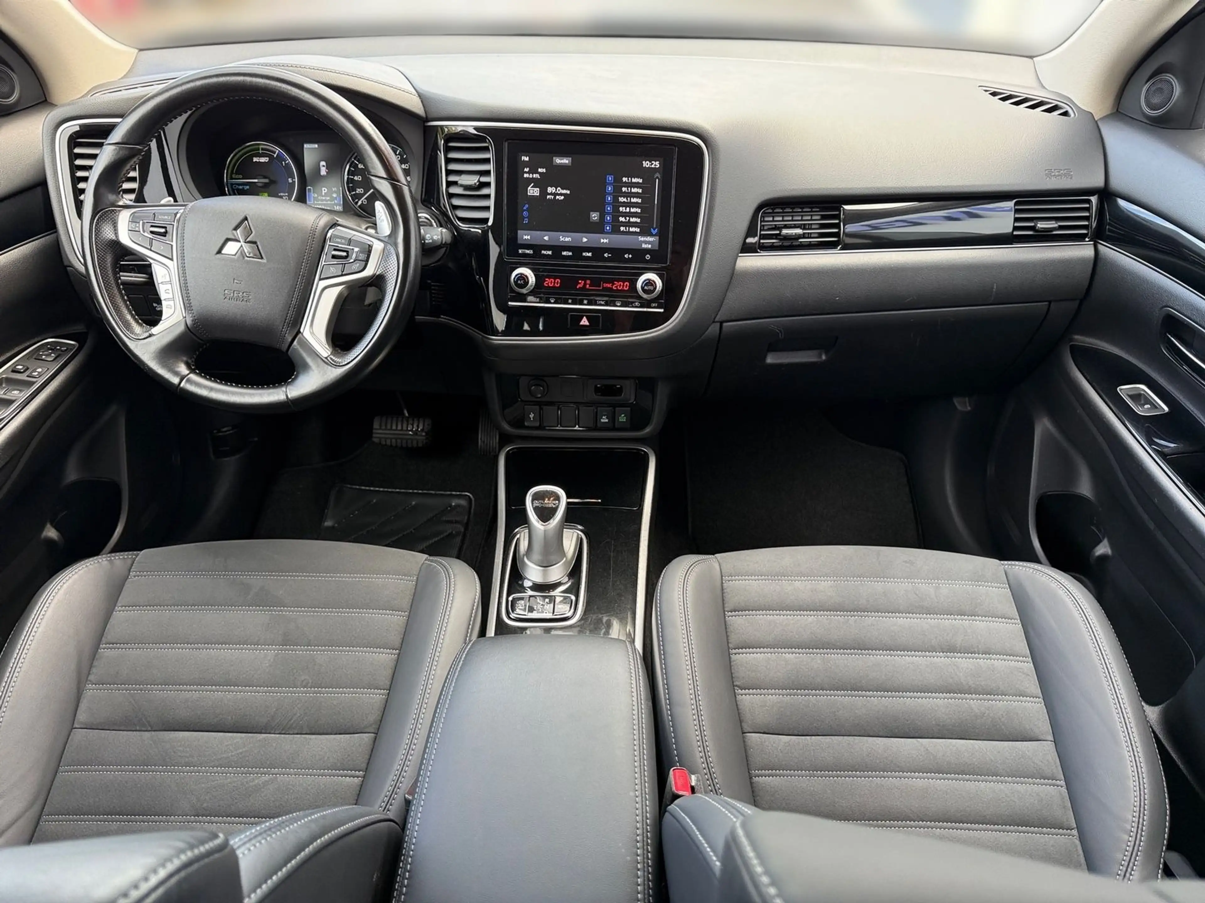 Mitsubishi Outlander 2.4Hybrid PHEV Diamant 4WD Kamera AHK — photo 12