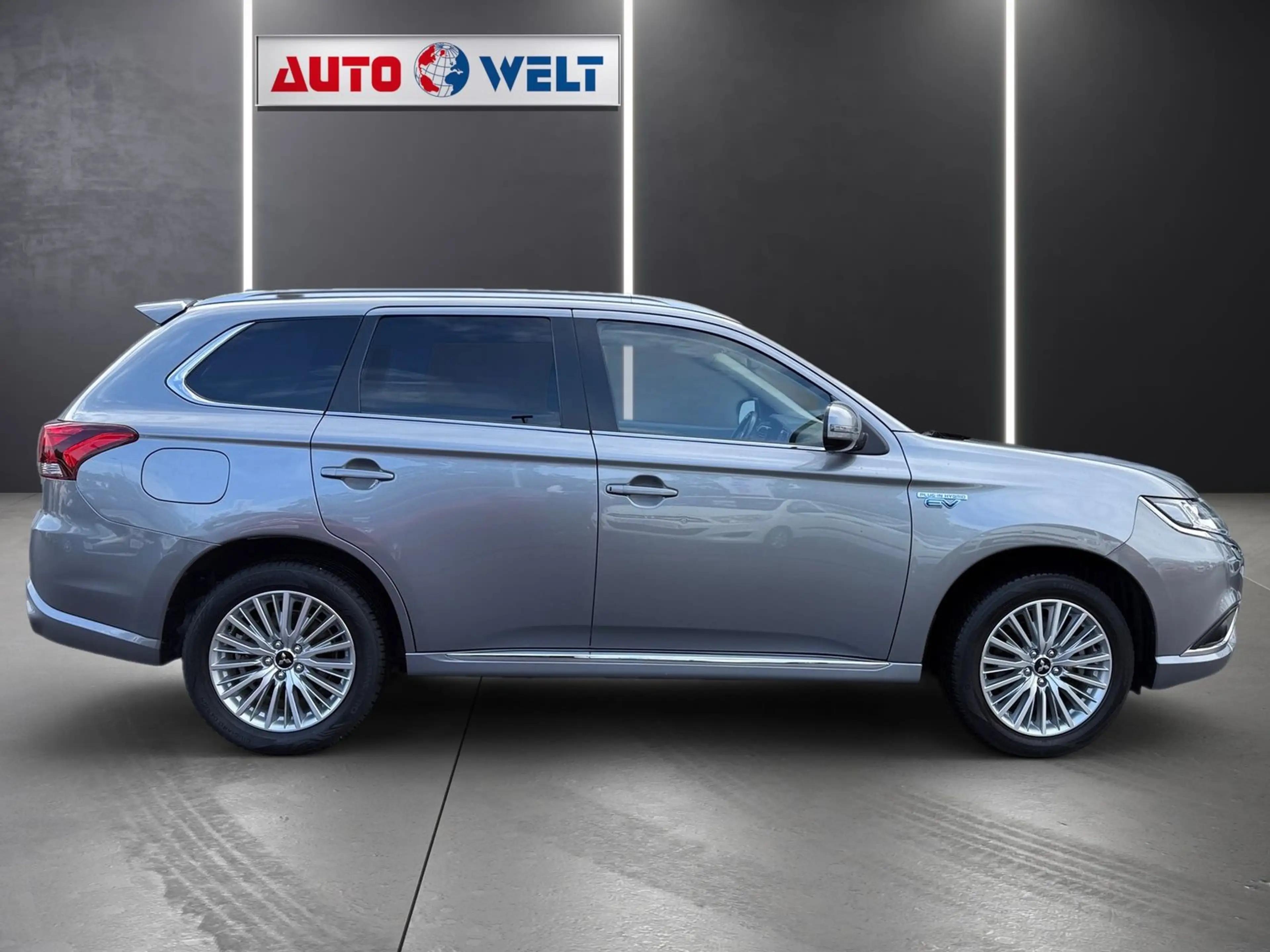 Mitsubishi Outlander 2.4Hybrid PHEV Diamant 4WD Kamera AHK — photo 3