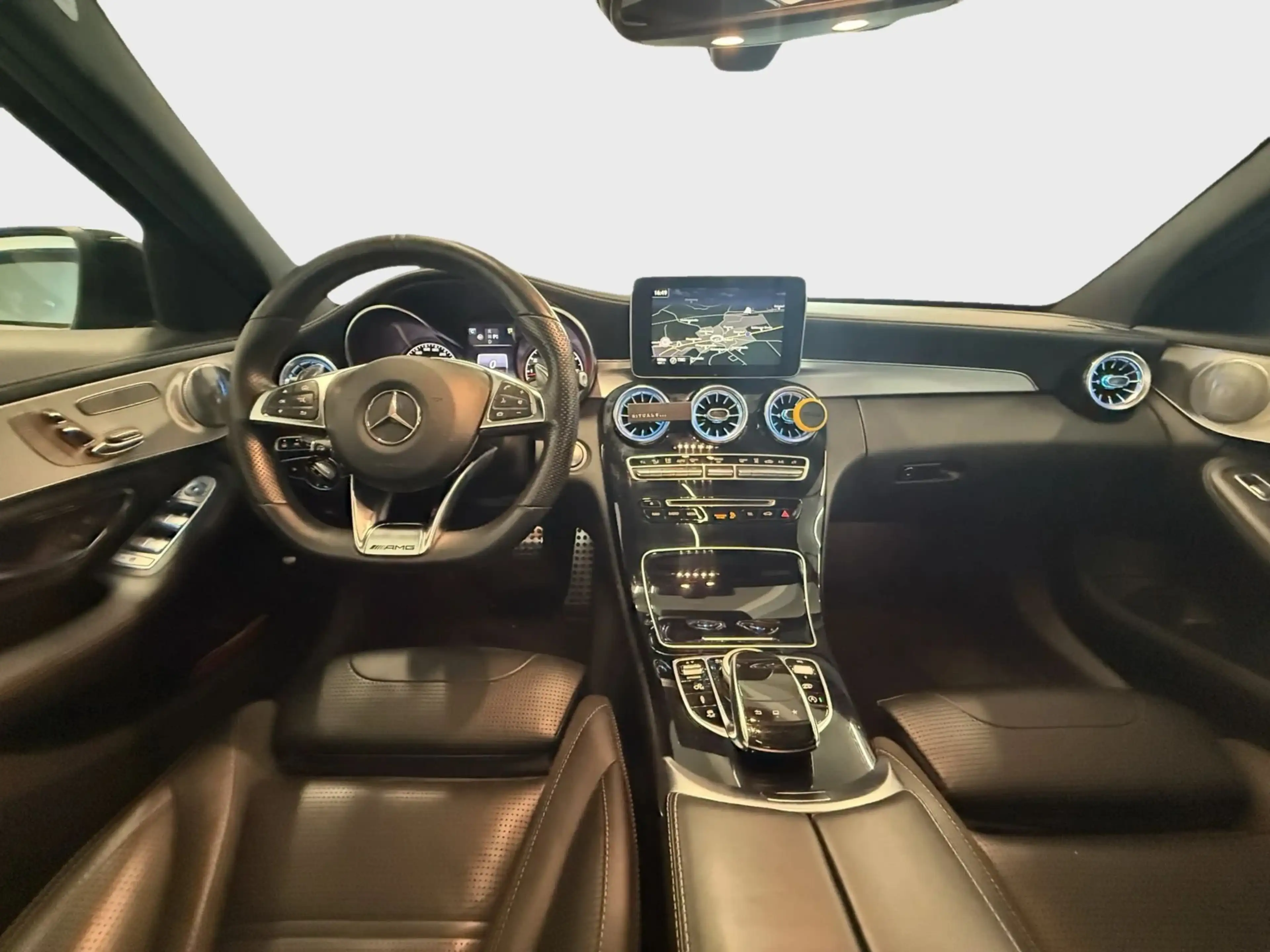 Mercedes-Benz C 63 AMG C 63 AMG — photo 10