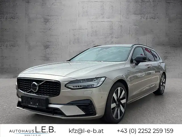 Volvo V90 T6 AWD Recharge PHEV Plus Dark