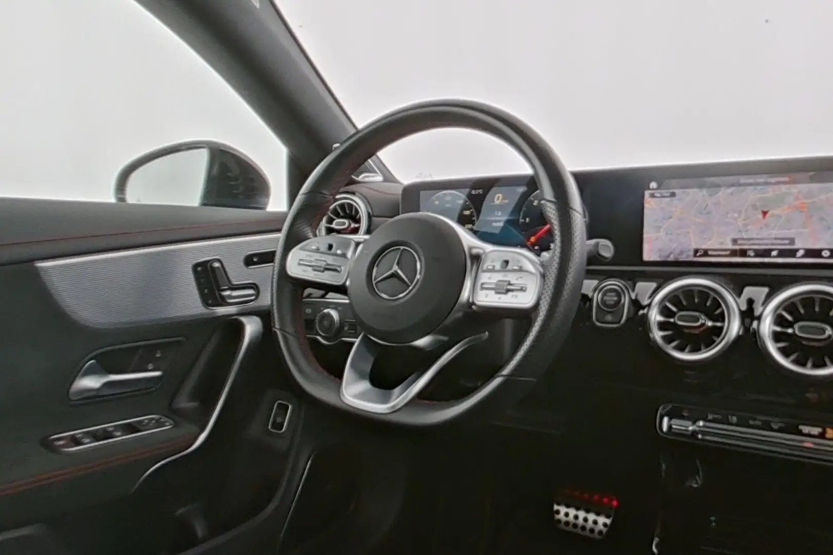 Mercedes-Benz CLA 220 d Shooting Brake 220 d AMG Line Negro - 2