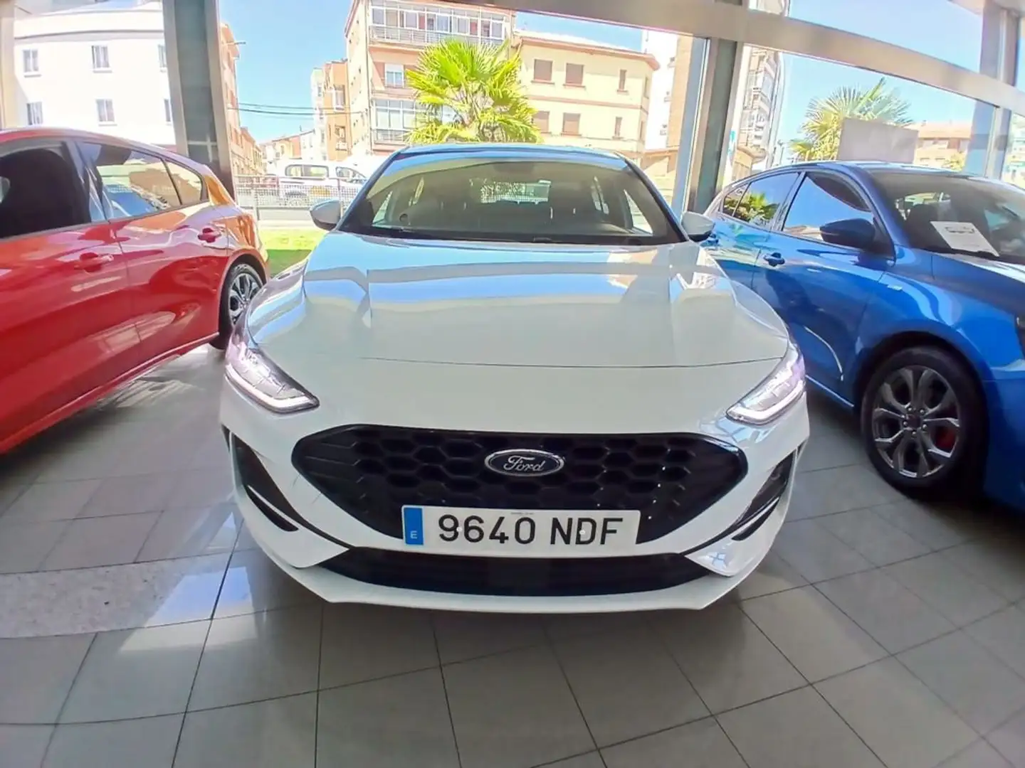 Ford Focus 1.0 Ecoboost MHEV ST-Line X 125 Blanco - 2