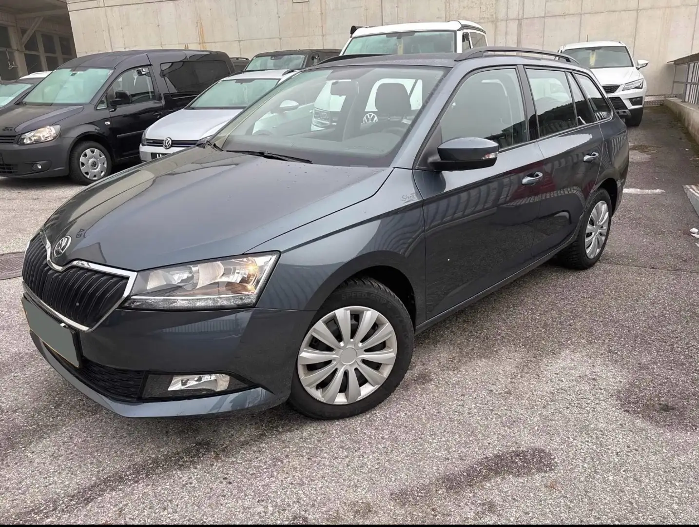 Skoda Fabia Ambition 34.000*PFC*SHZ*NOTBREMS*KLIMA*TÜV*ZV Grijs - 1