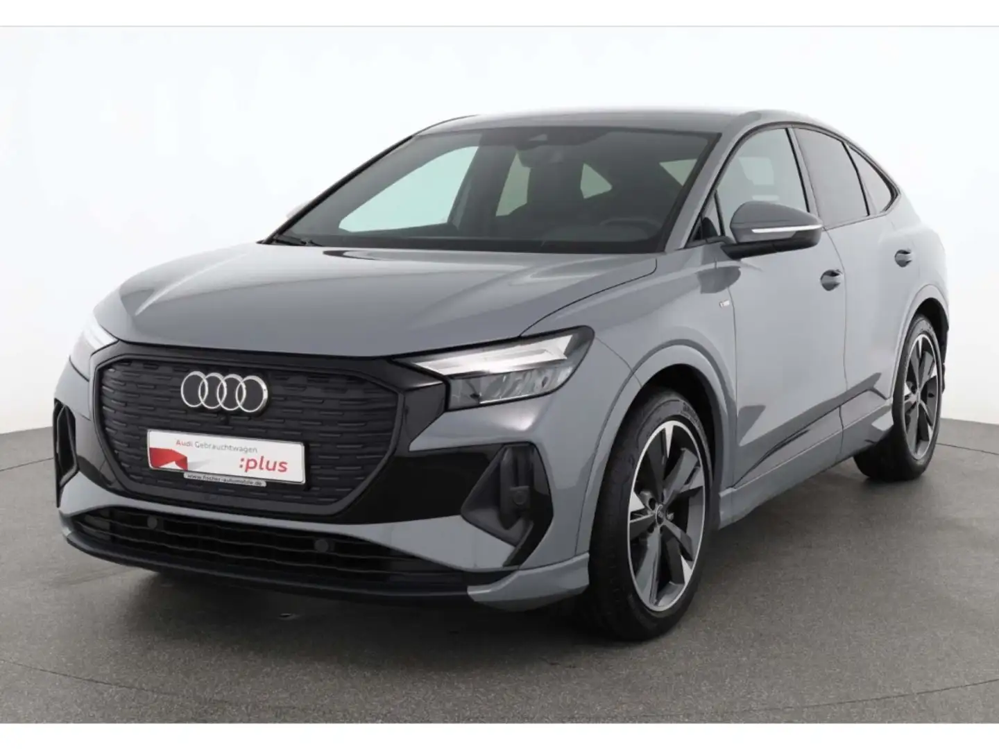 Audi Q4 e-tron Sportback 35 S line Šedá - 2