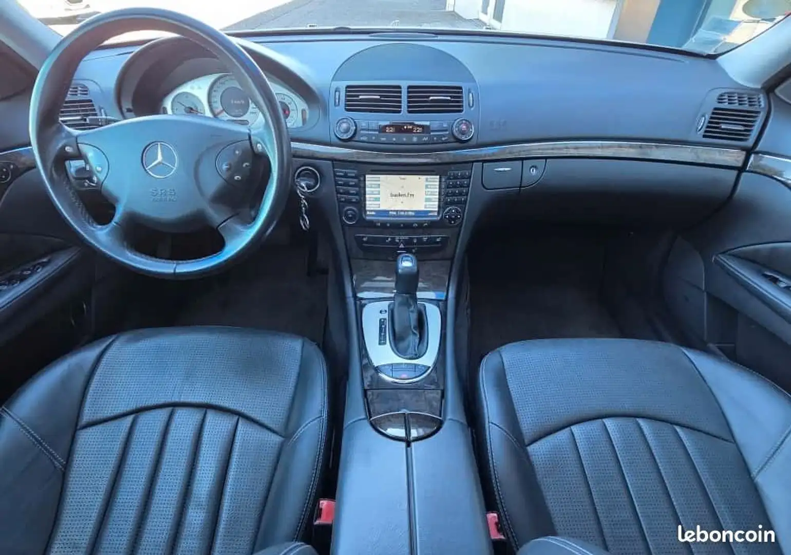 Mercedes-Benz E 55 AMG Mercedes 5.4 55 475 ch AMG BVA TOIT PANORAMIQUE HISTORIQUE 100% Beige - 2