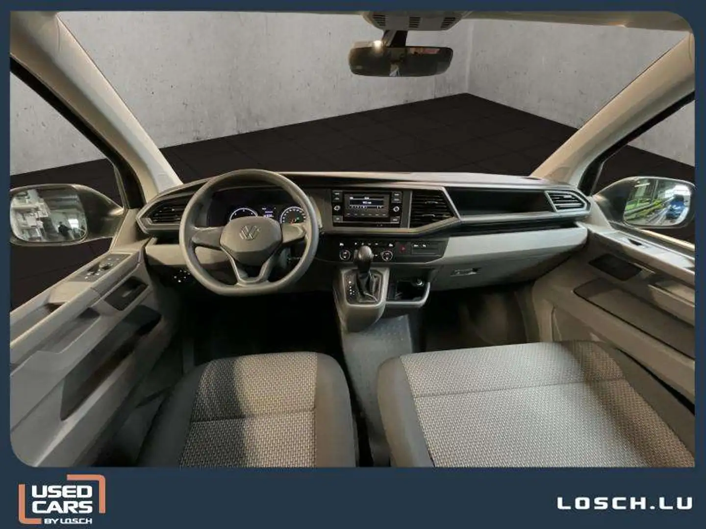 Volkswagen T6.1 Caravelle Trendline+DSG+ Zwart - 2