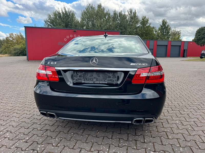 Mercedes-Benz E 63 AMG Panorama Exklusiv-Leder — photo 11