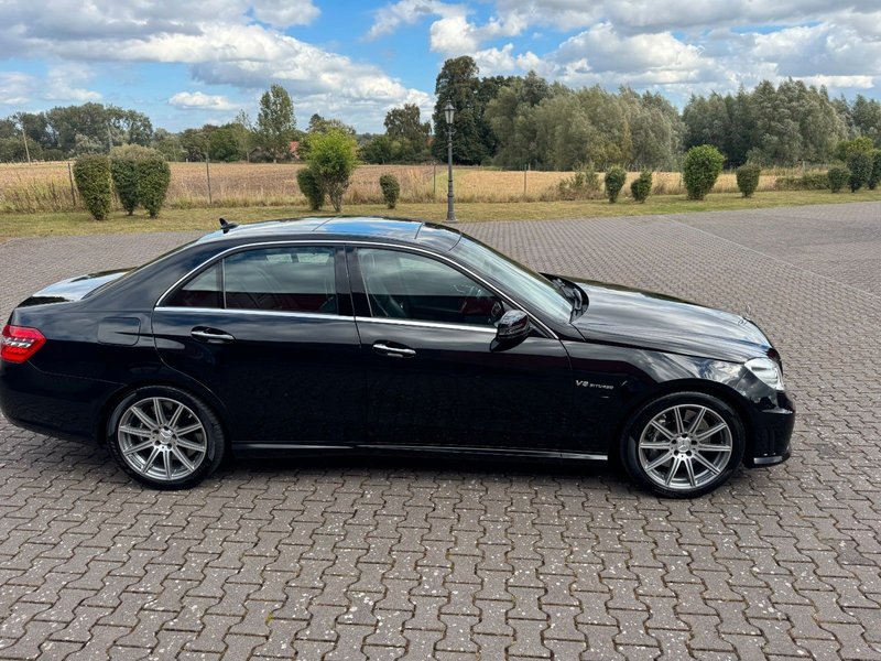 Mercedes-Benz E 63 AMG Panorama Exklusiv-Leder — photo 7