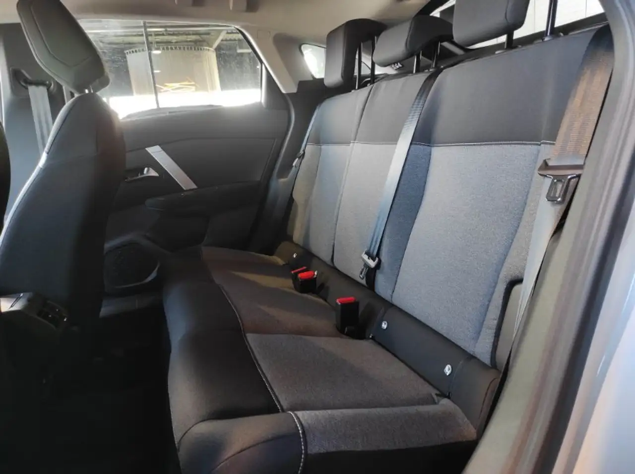 Citroen C4 Berline — photo 11