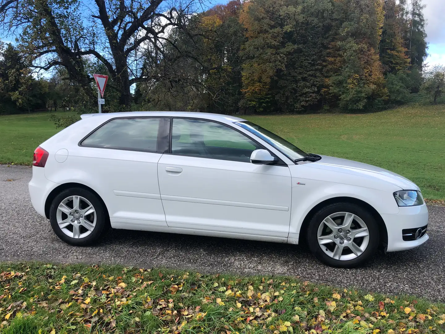 Audi A3 A3 1,2 TFSI Select Select Weiß - 2