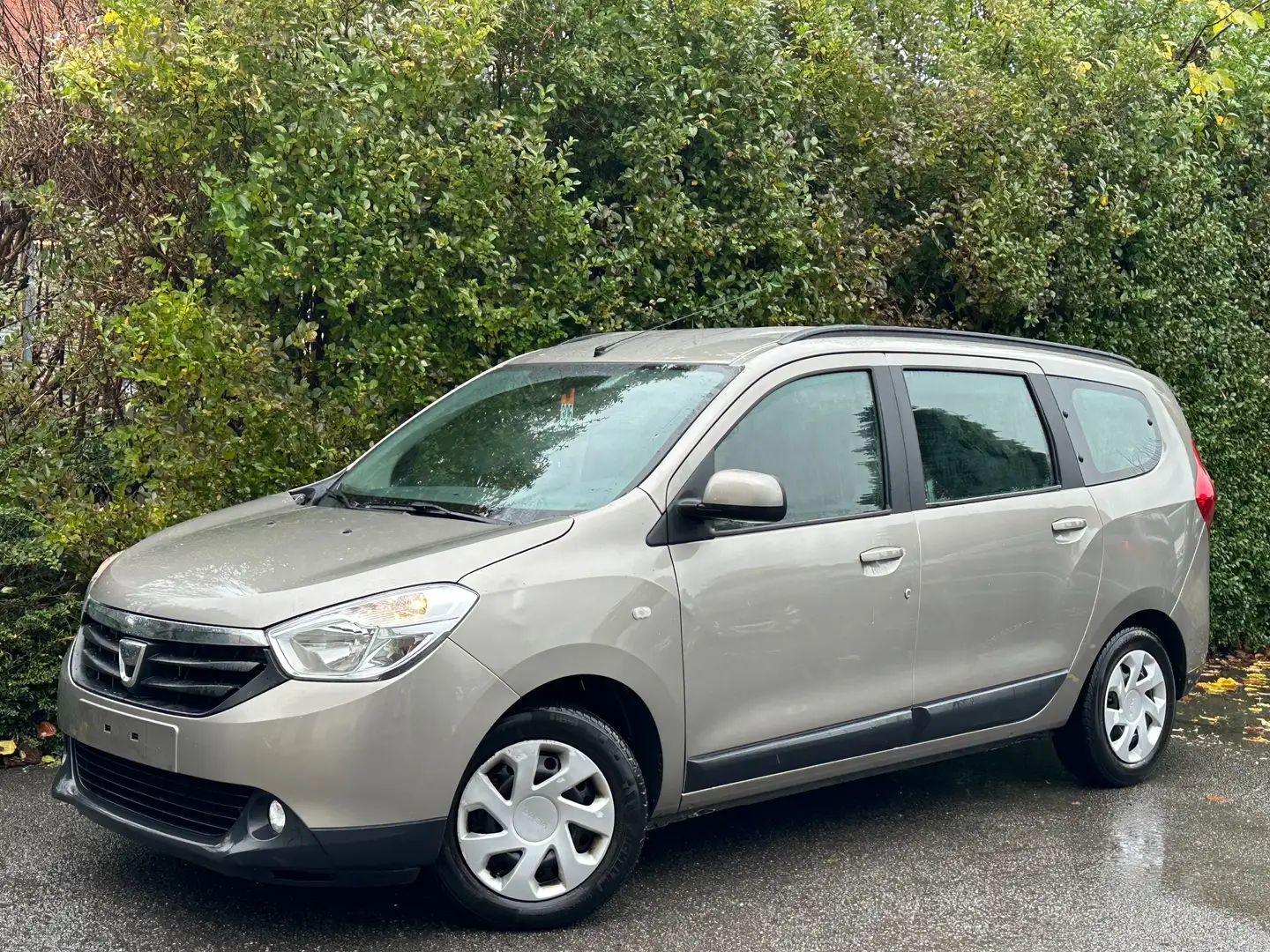 Dacia Lodgy 1.2+EXPORT!!!!!+7 PLACES+NAVI+AIRCO+EURO 6B Beige - 1