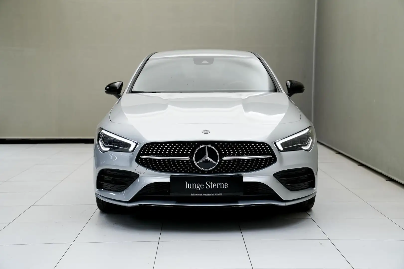 Mercedes-Benz CLA 250 e Coupé AMG Line el.Heck SpurW ACC SpurH Silber - 2
