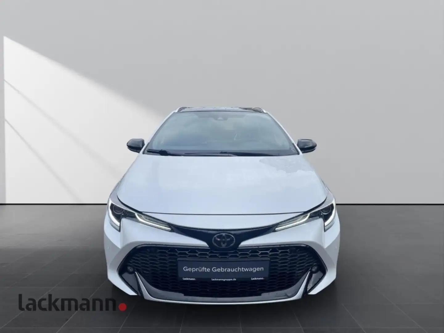 Toyota Corolla 2.0 TS Hybrid GR Sport*Navi*JBL*LED*Pano Weiß - 2