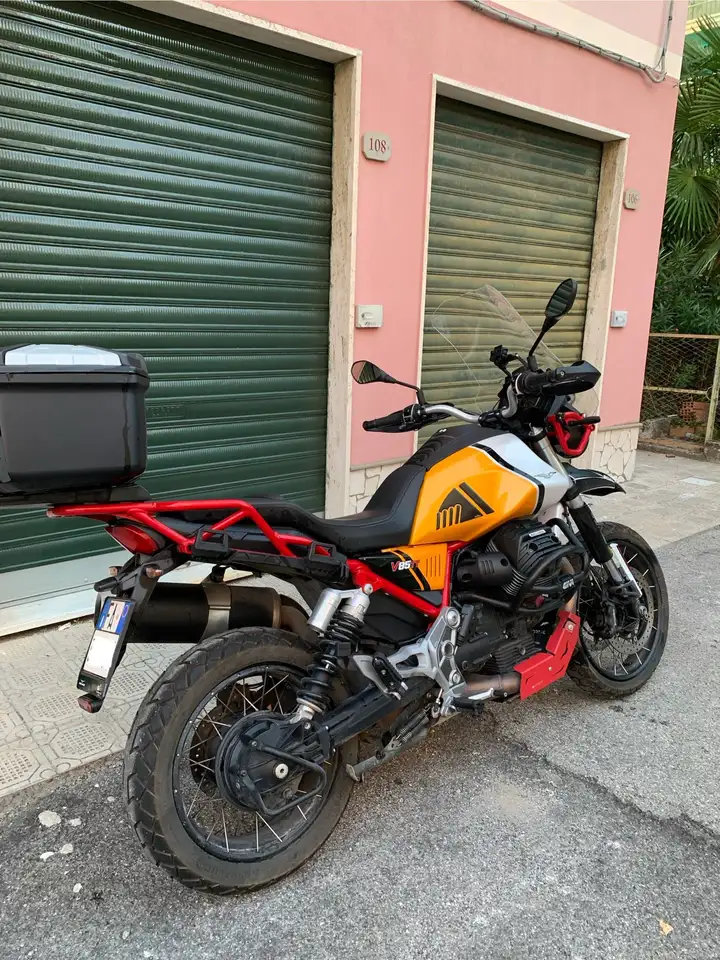 Moto Guzzi V 85 TT