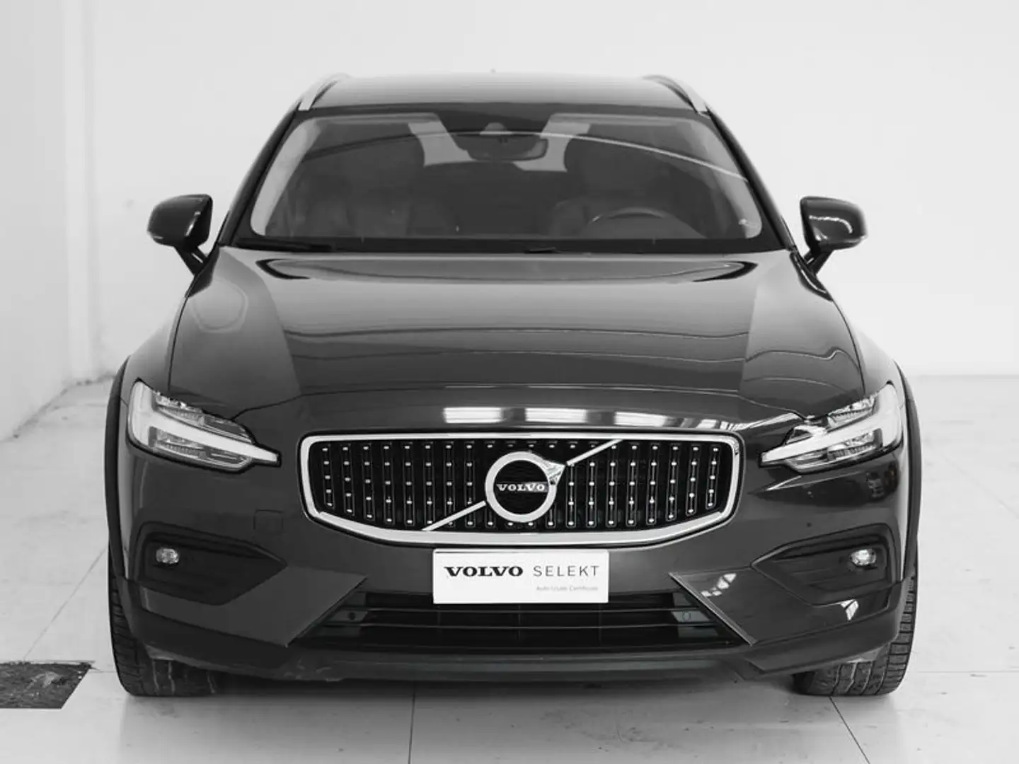Volvo V60 Cross Country D4 AWD Geartronic Pro Volvo Selekt Gris - 2