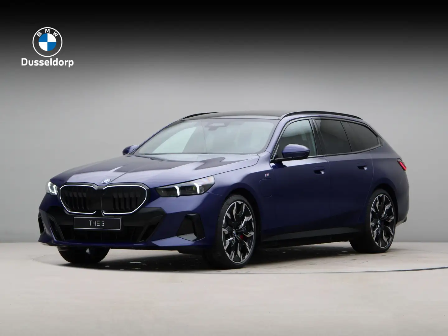 BMW 550 5 Serie Touring 550e xDrive Blauw - 1
