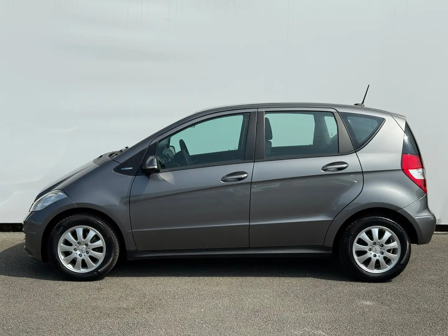 Mercedes-Benz A 160 BlueEFFICIENCY Business Class Sportvelgen | Hoge z Gris - 2