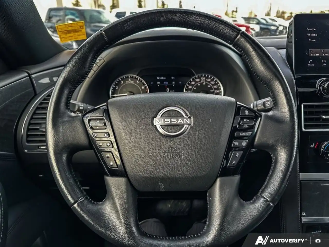 Nissan Armada снимка Nissan Armada