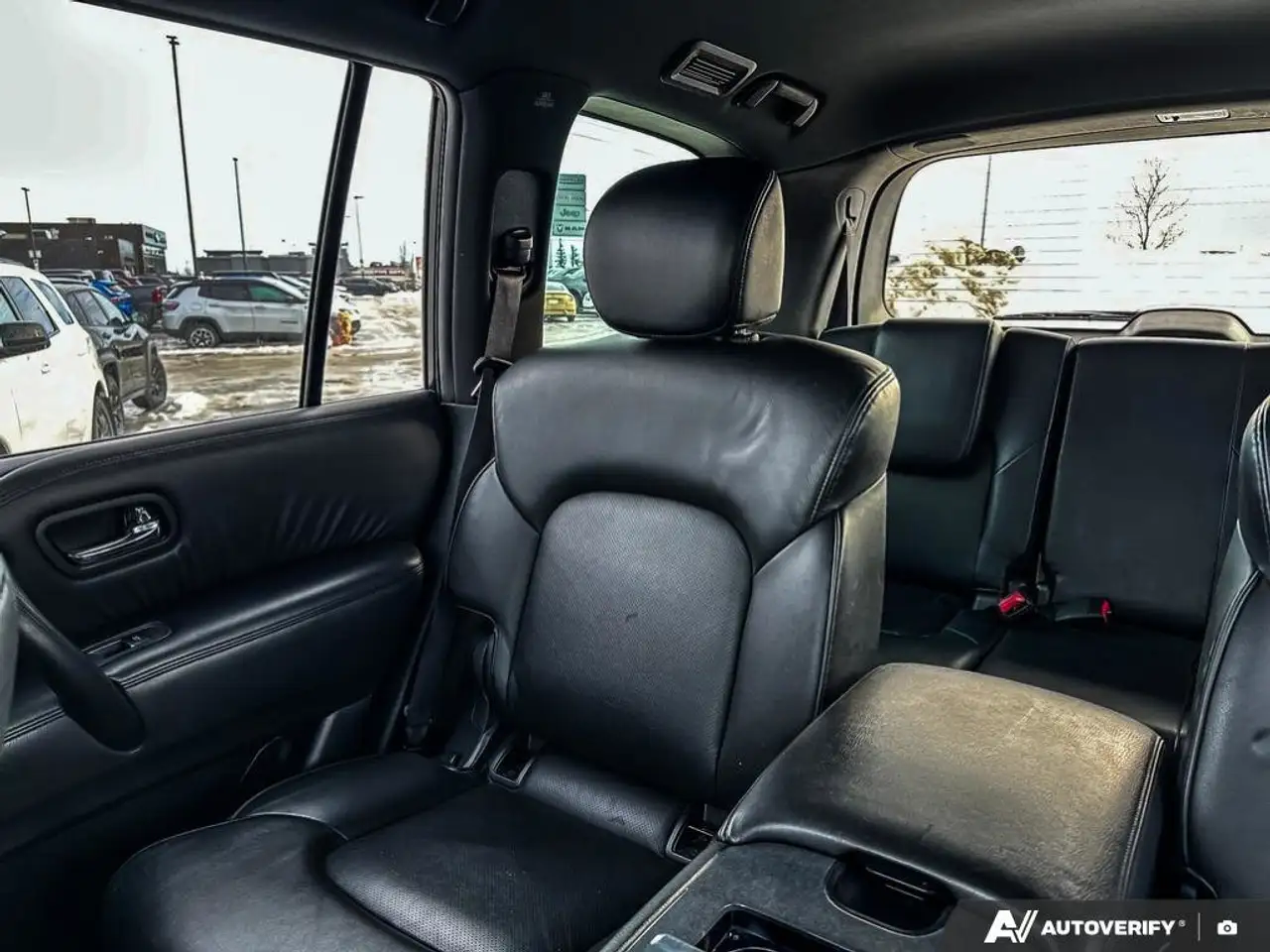 Nissan Armada снимка Nissan Armada