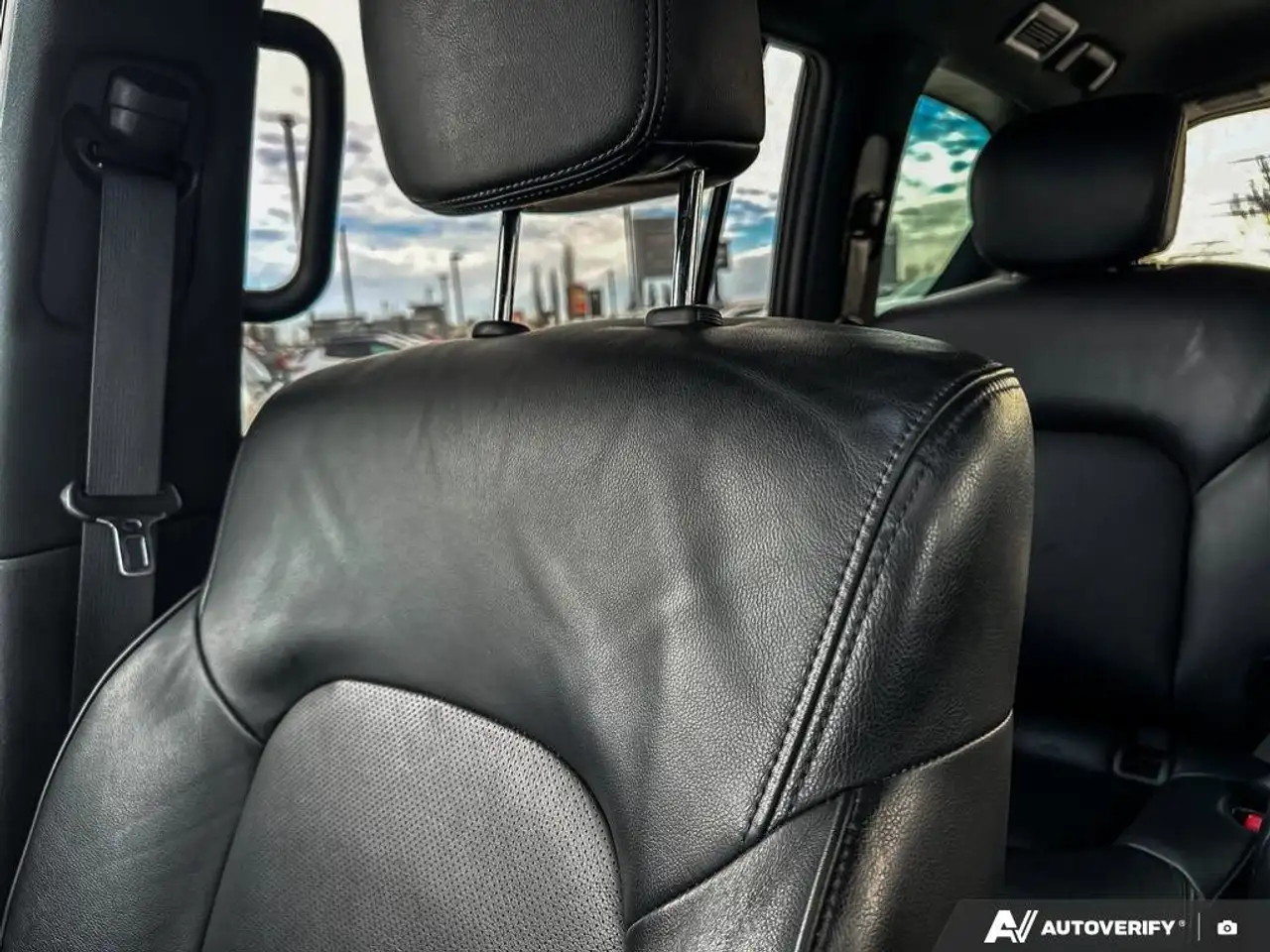 Nissan Armada снимка Nissan Armada