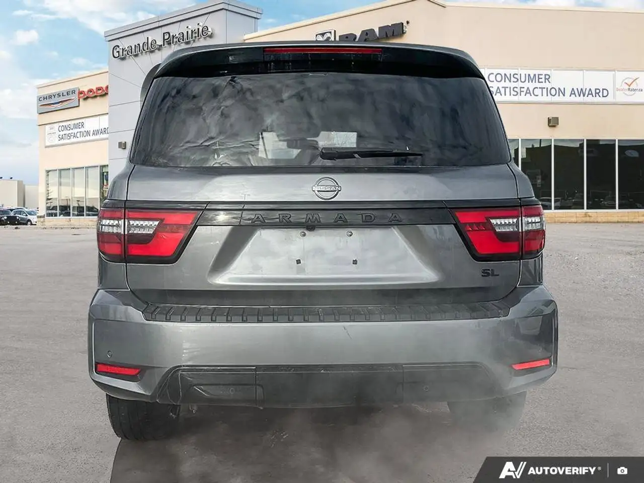 Nissan Armada снимка Nissan Armada