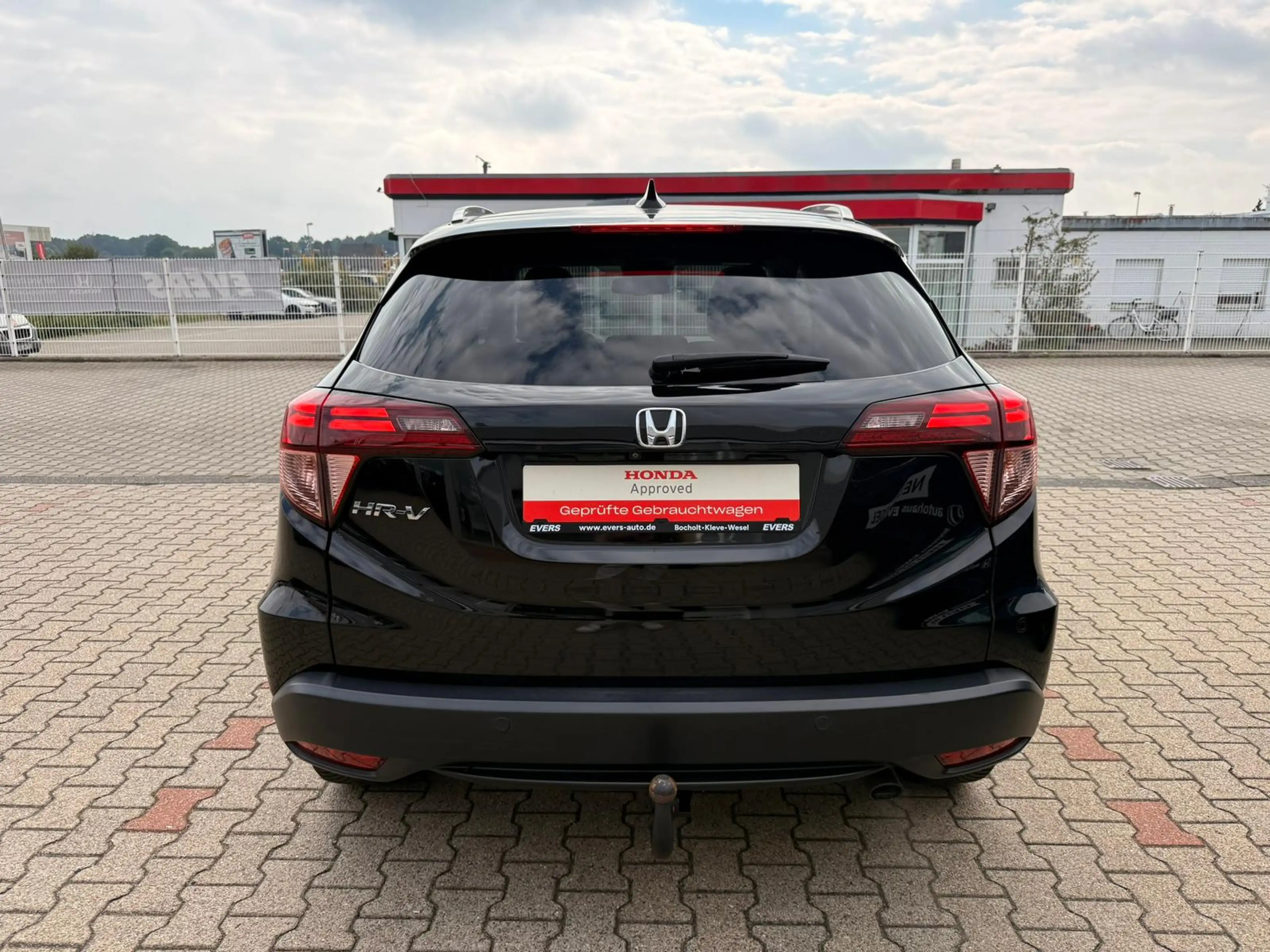 Honda HR-V 1.5 i-VTEC EXECUTIVE PANO+AHK+NAVI+LED+KAME — photo 8