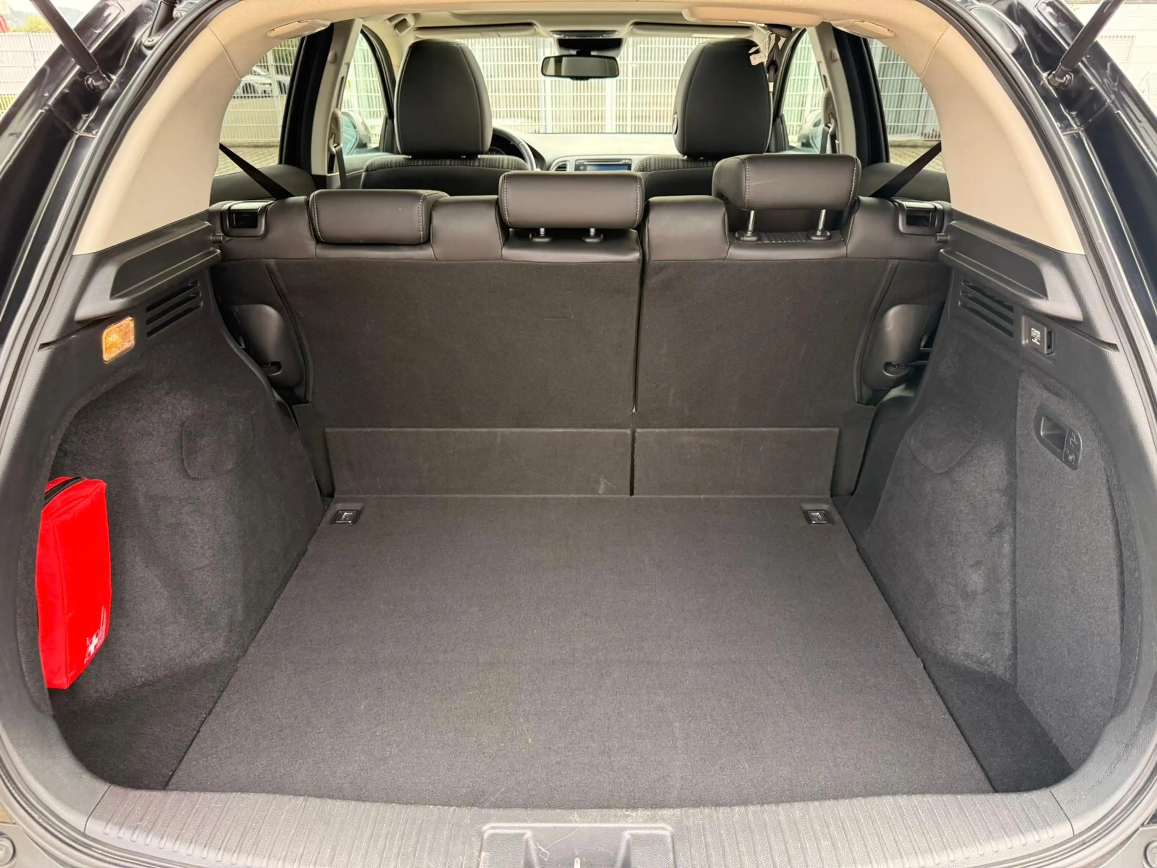 Honda HR-V 1.5 i-VTEC EXECUTIVE PANO+AHK+NAVI+LED+KAME — photo 14