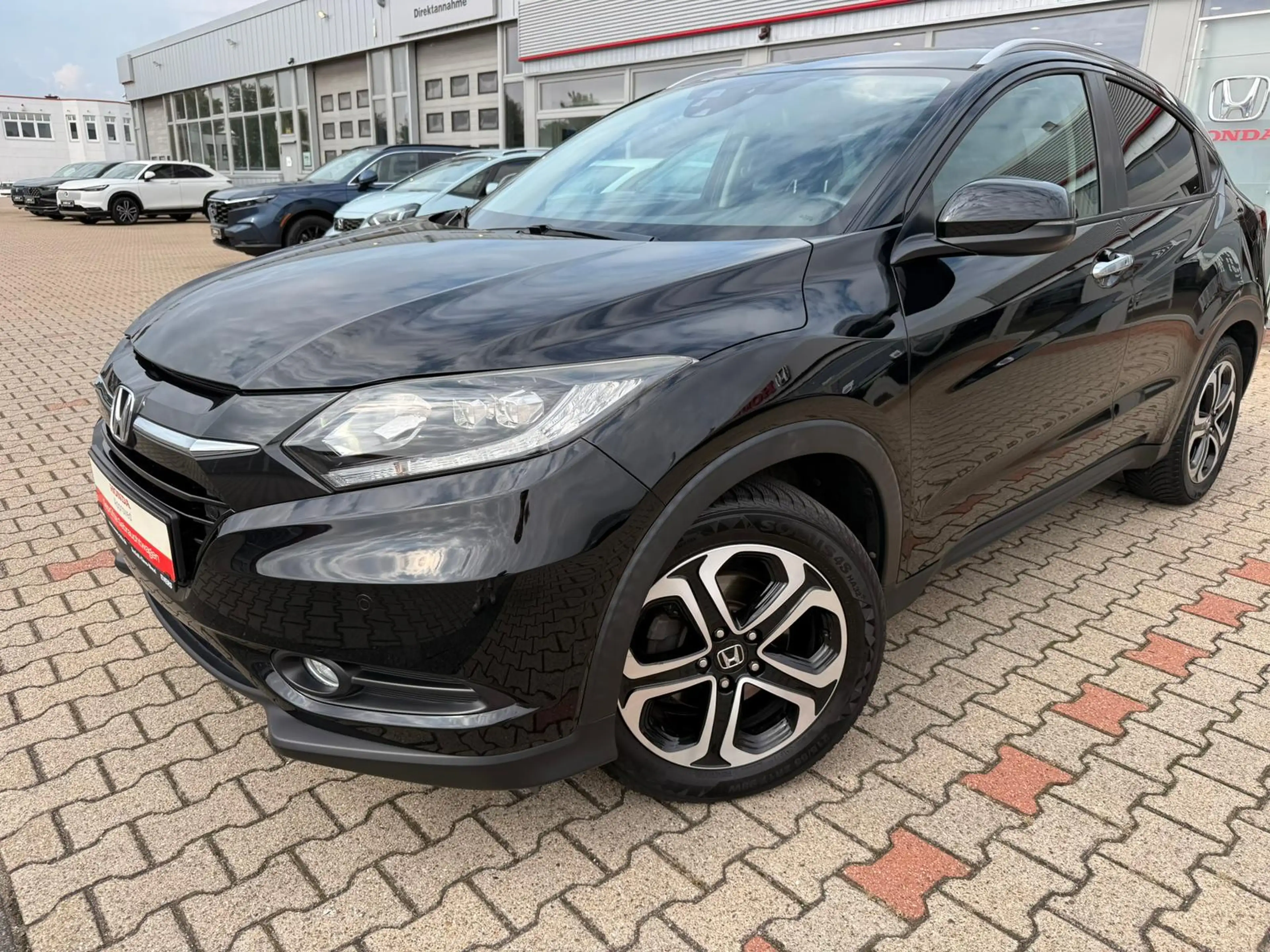 Honda HR-V 1.5 i-VTEC EXECUTIVE PANO+AHK+NAVI+LED+KAME — photo 2