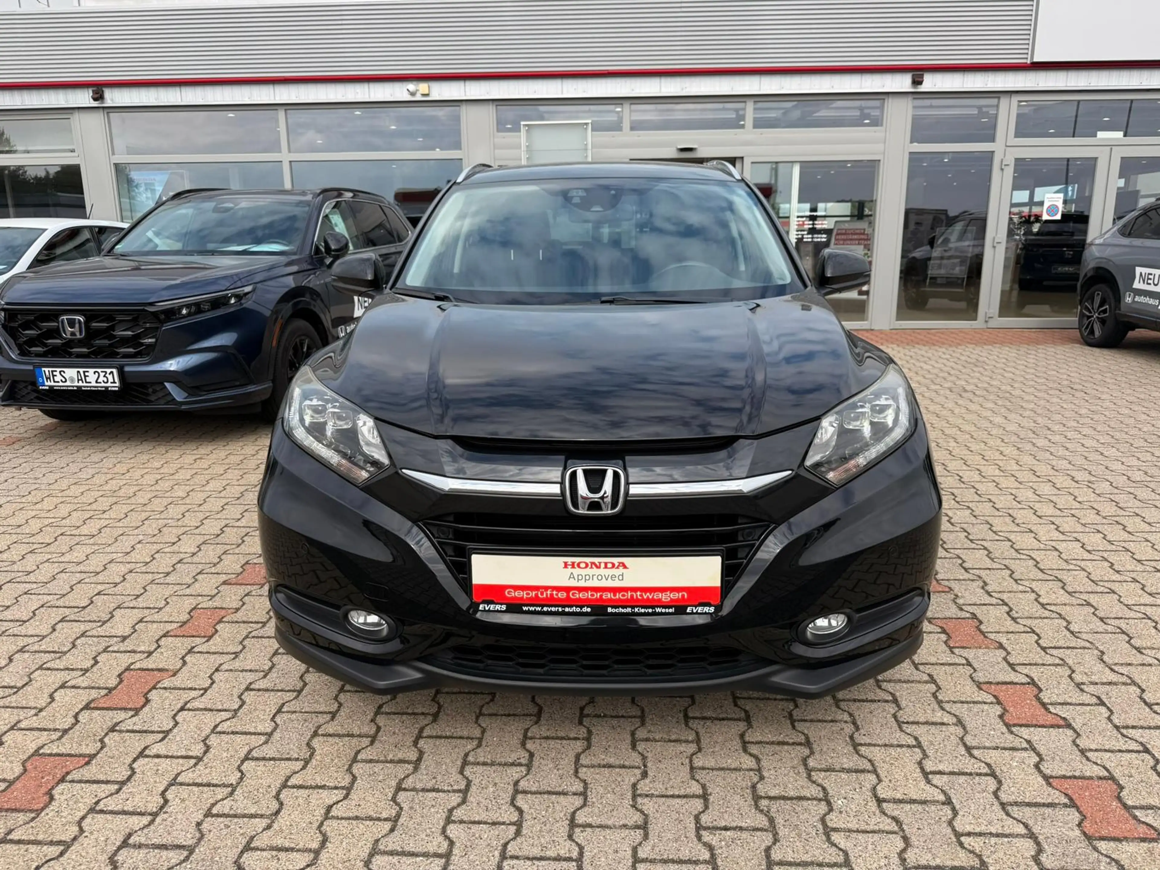 Honda HR-V 1.5 i-VTEC EXECUTIVE PANO+AHK+NAVI+LED+KAME — photo 4