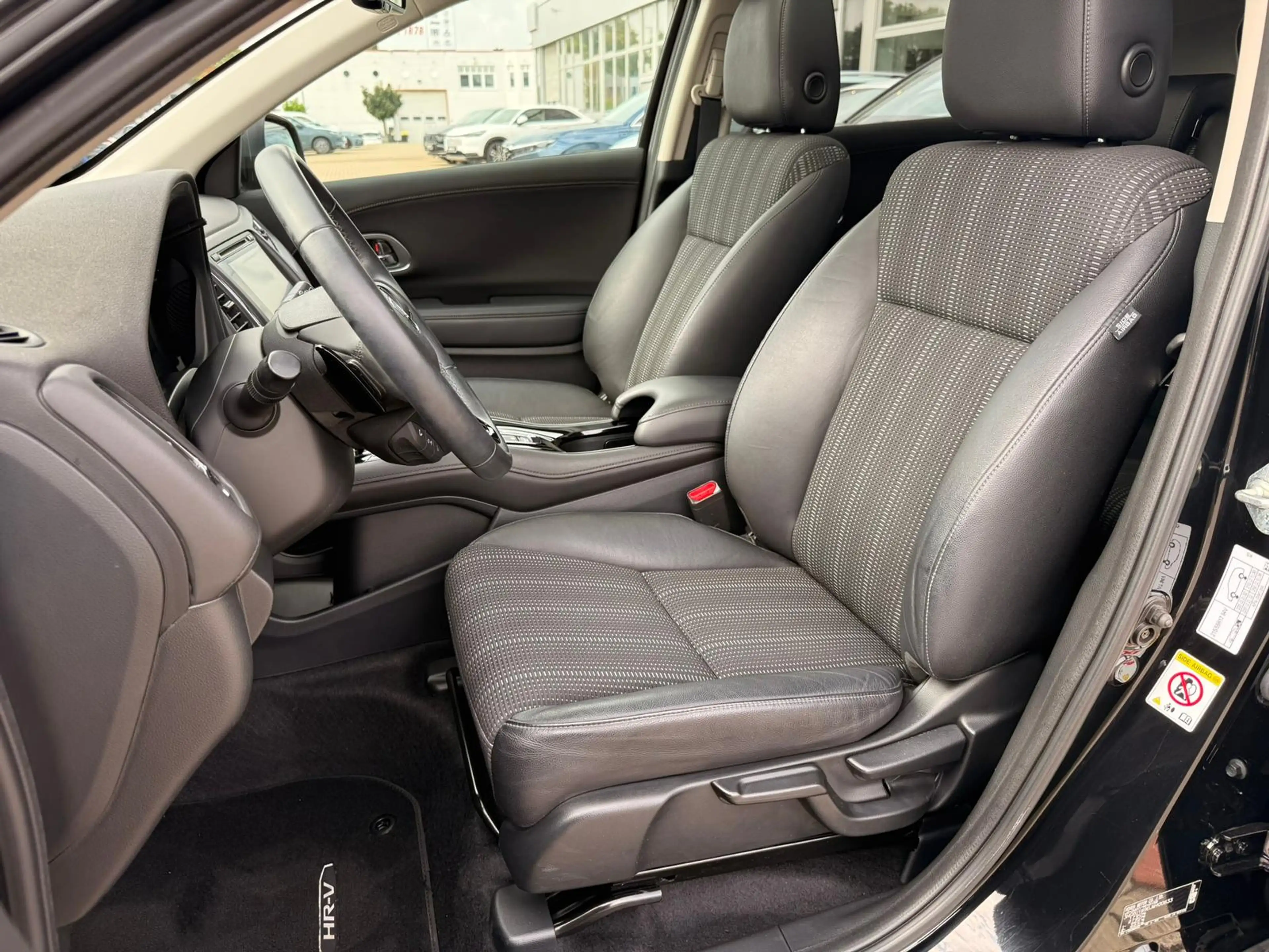 Honda HR-V 1.5 i-VTEC EXECUTIVE PANO+AHK+NAVI+LED+KAME — photo 12