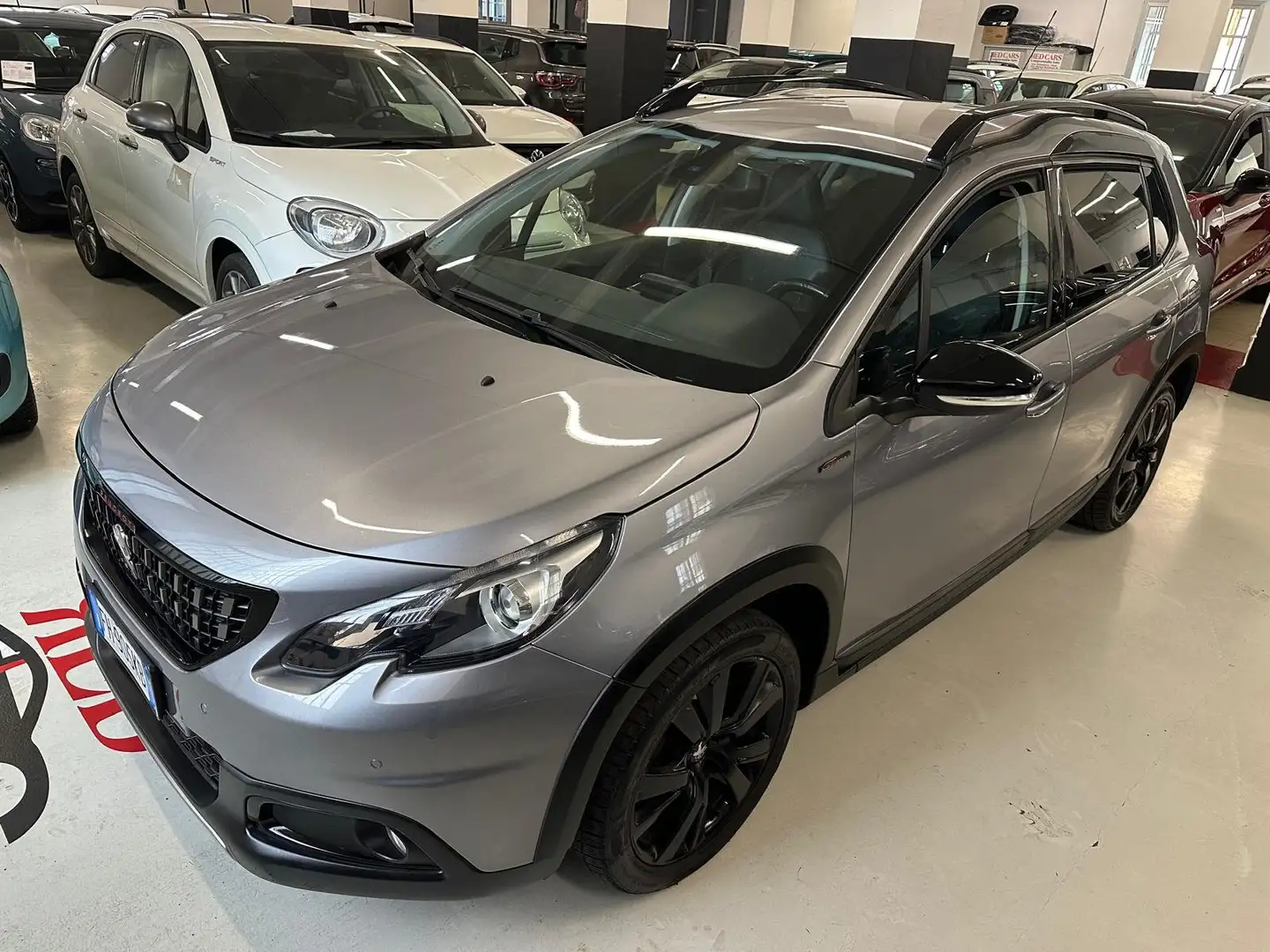 Peugeot 2008 2008 1.6 bluehdi Gt Line 100cv Gris - 2