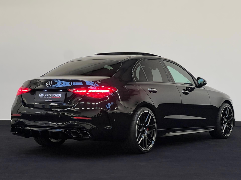 Mercedes-Benz C 300 e AMG C63 Pano Memory Sfeer 360 — photo 7