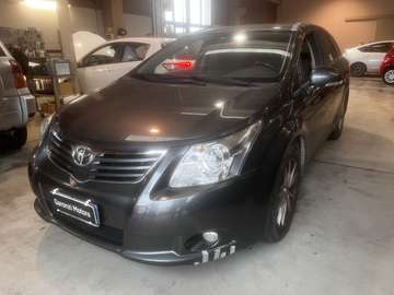 Avensis 2.0 D-4D Wagon Lounge