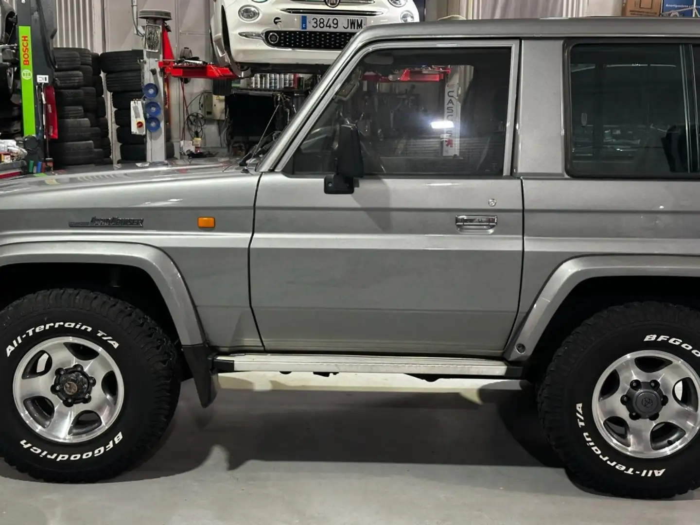 Toyota Land Cruiser Todoterreno Manual de 3 Puertas Gris - 2