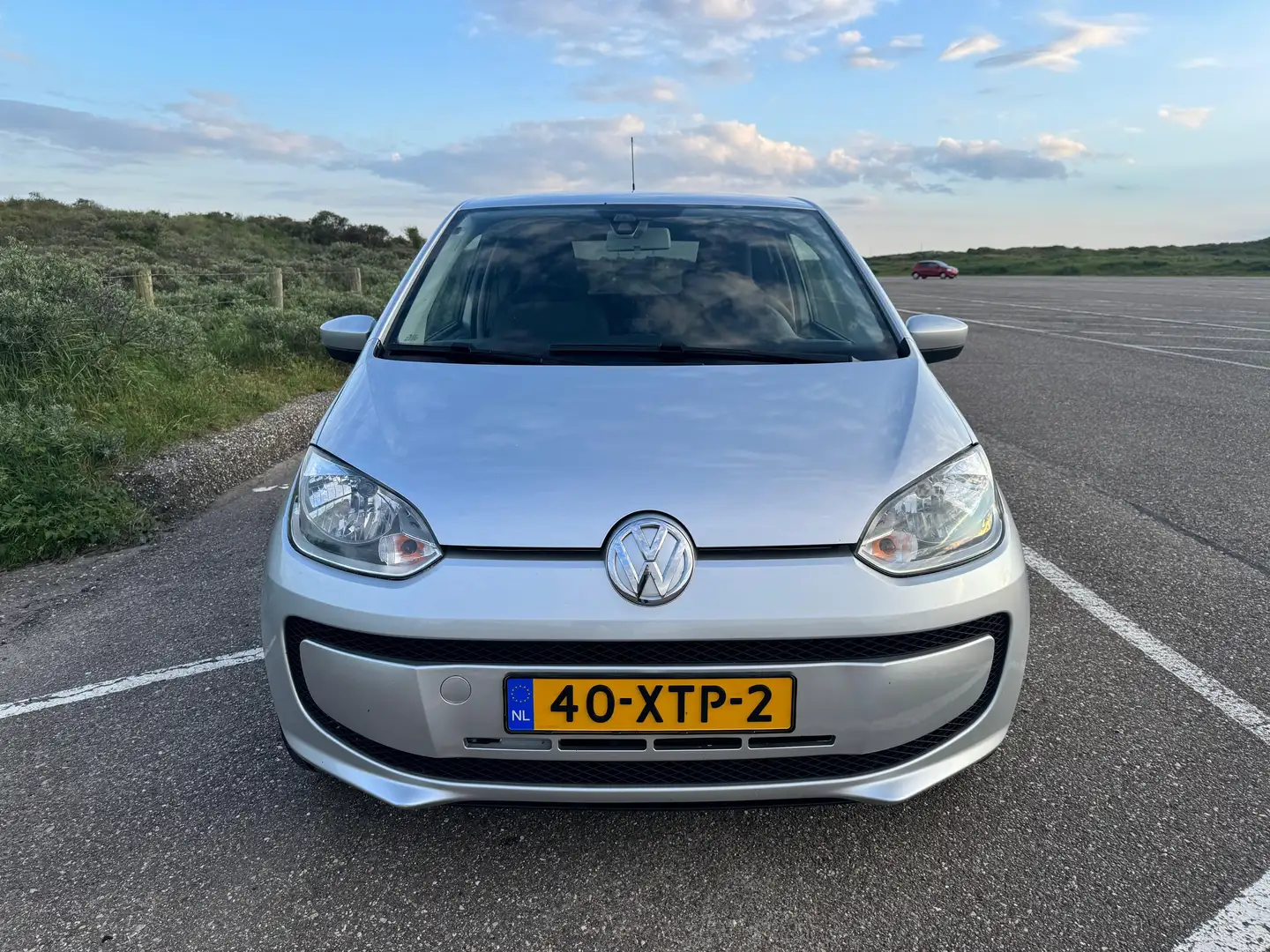 Volkswagen up! 1.0 BlueMotion | new APK Airco Elktr ramen LM velg Zilver - 2