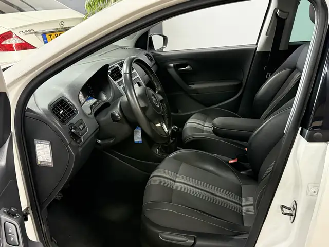 Volkswagen Polo view 5