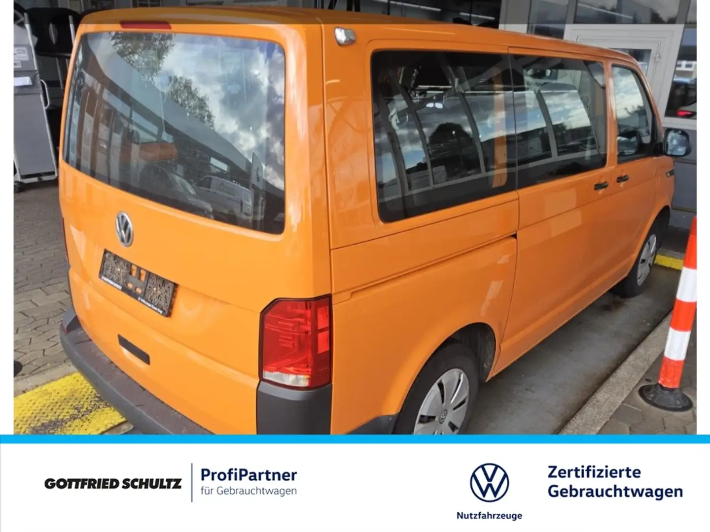 Volkswagen T6.1 Kombi 2.0 TDI DSG 9-Sitzer Klima Orange - 2