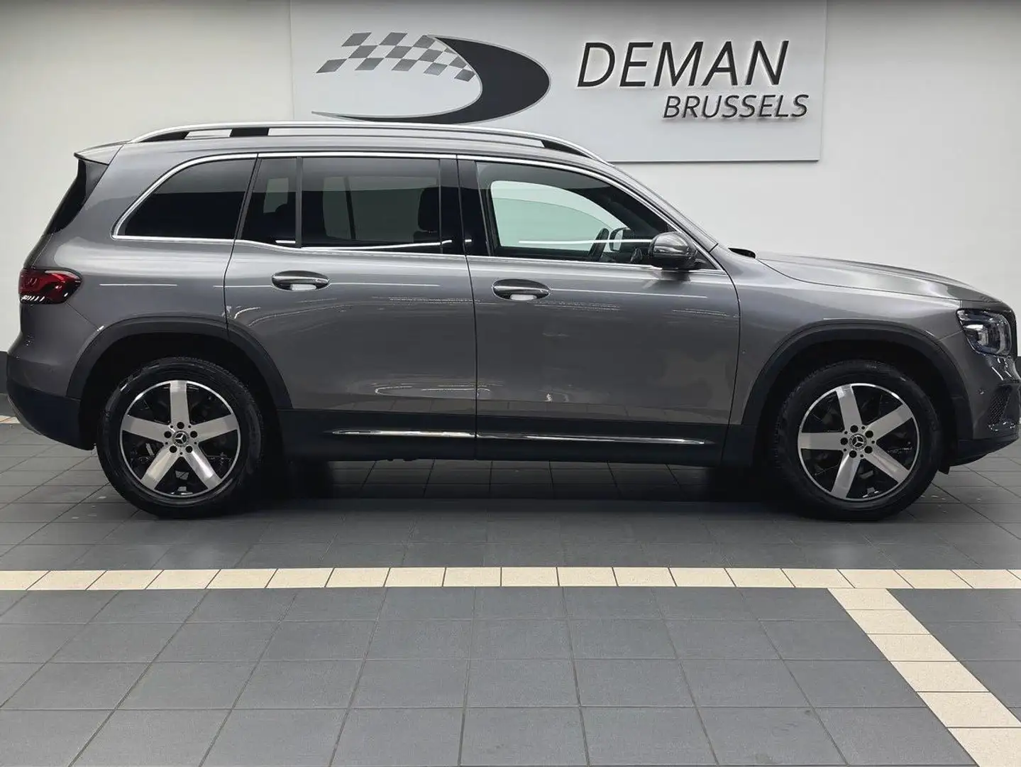 Mercedes-Benz GLB 200 Progressive - 7 places  - 29.900+ TVA Gris - 2