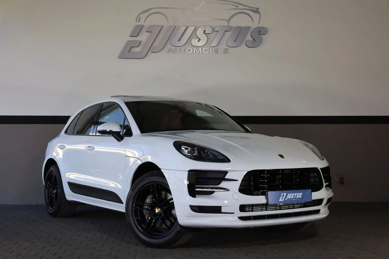 Porsche Macan 2.0 AWD/PANO/TTW/SHZ/LHZ/SBL/BOSÉ/SPUR/R19 Weiß - 1
