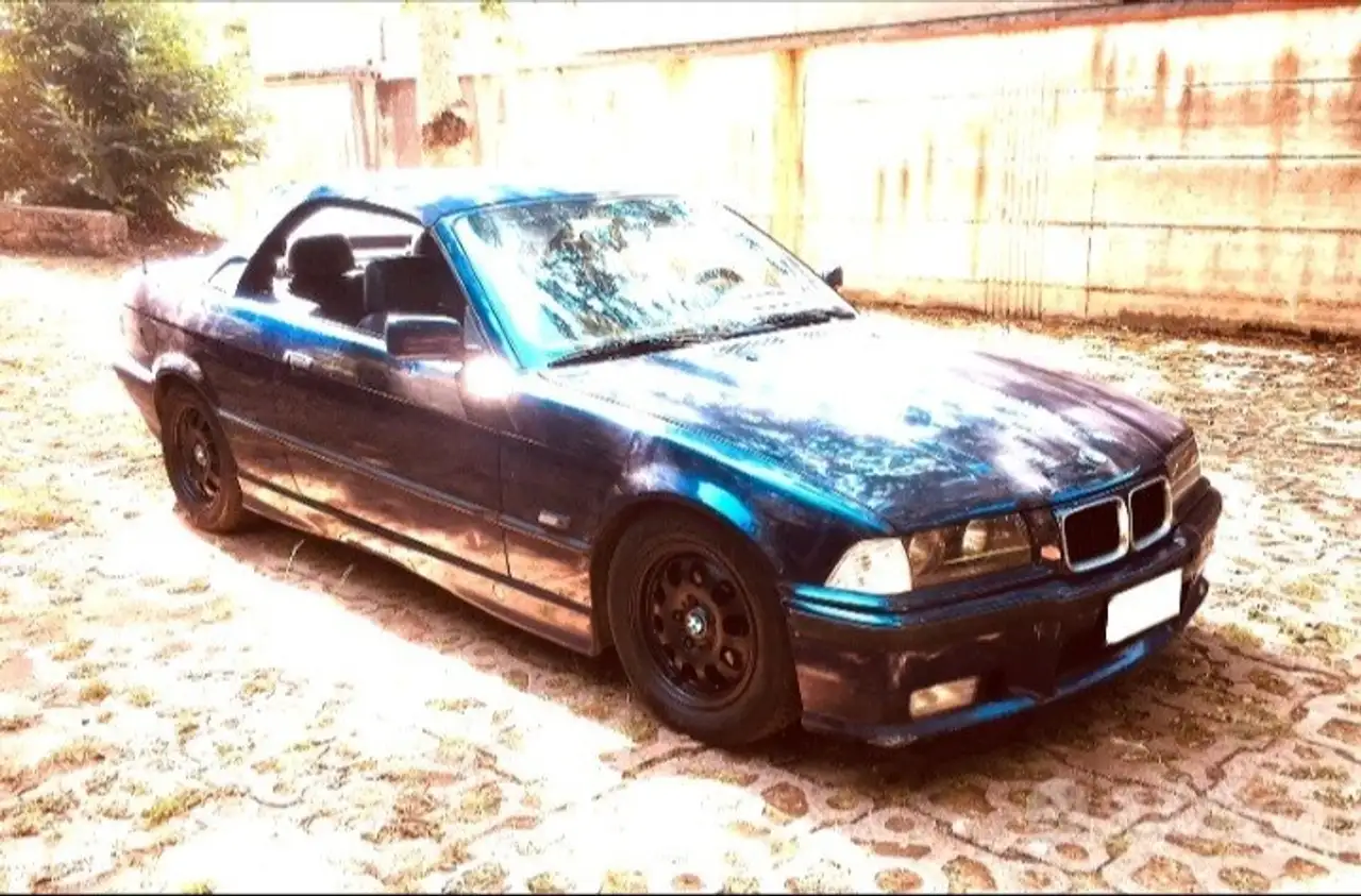 BMW 320i Cabriolet, foto 2