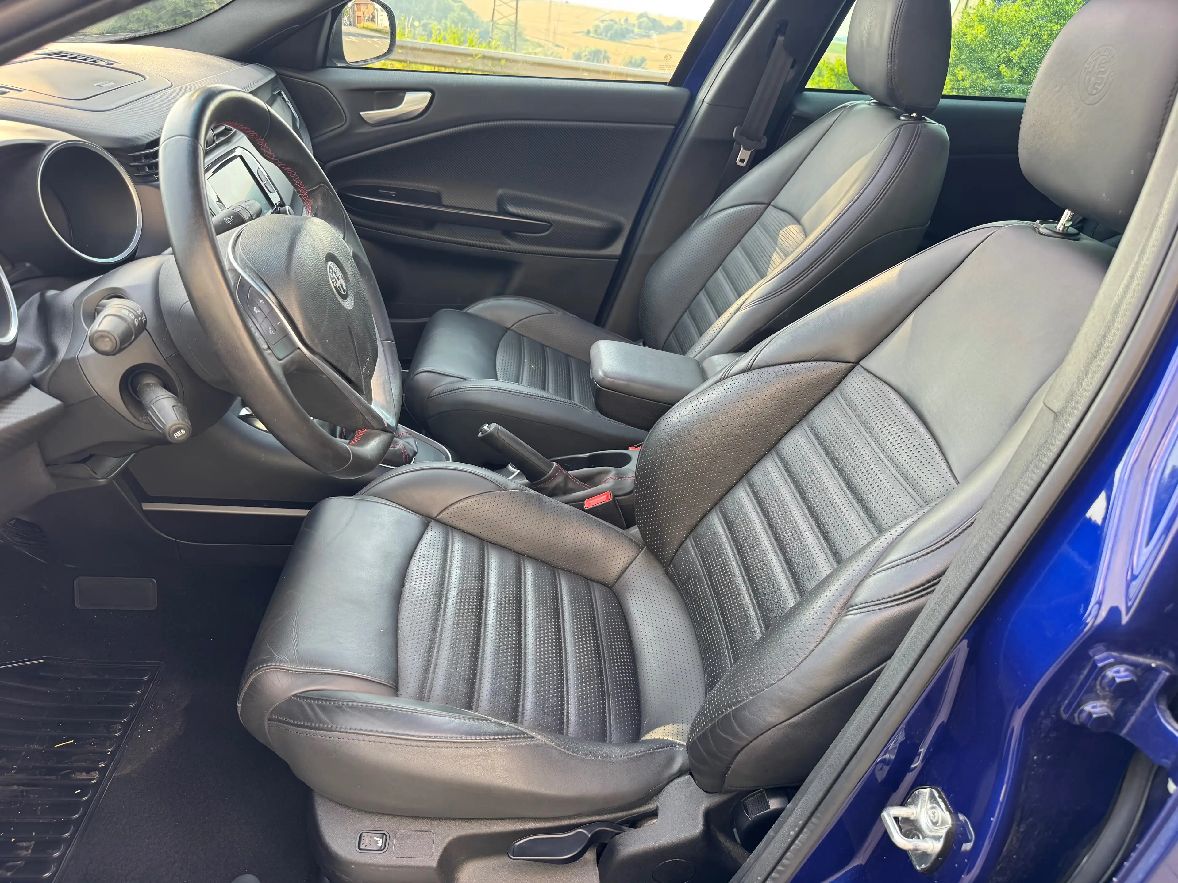 Alfa Romeo Giulietta Giulietta 1.4 sport garantie 1 an — photo 10