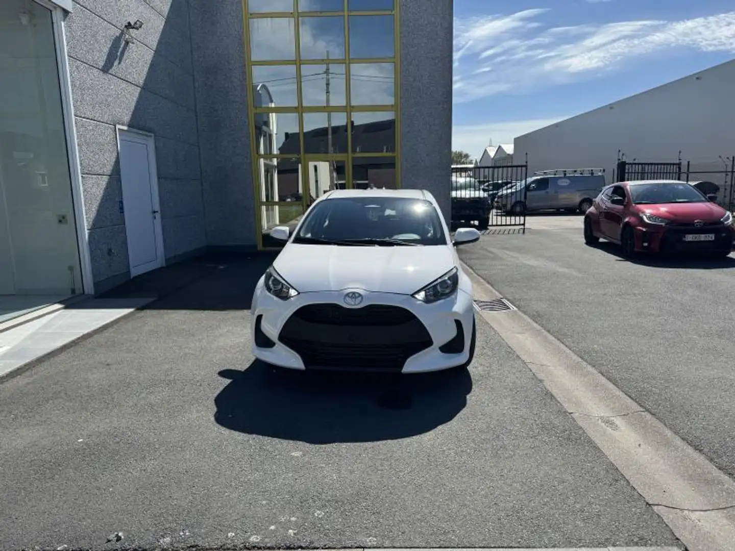 Toyota Yaris Yaris HYBRIDE NEUVE DE STOCK!! Blanco - 2