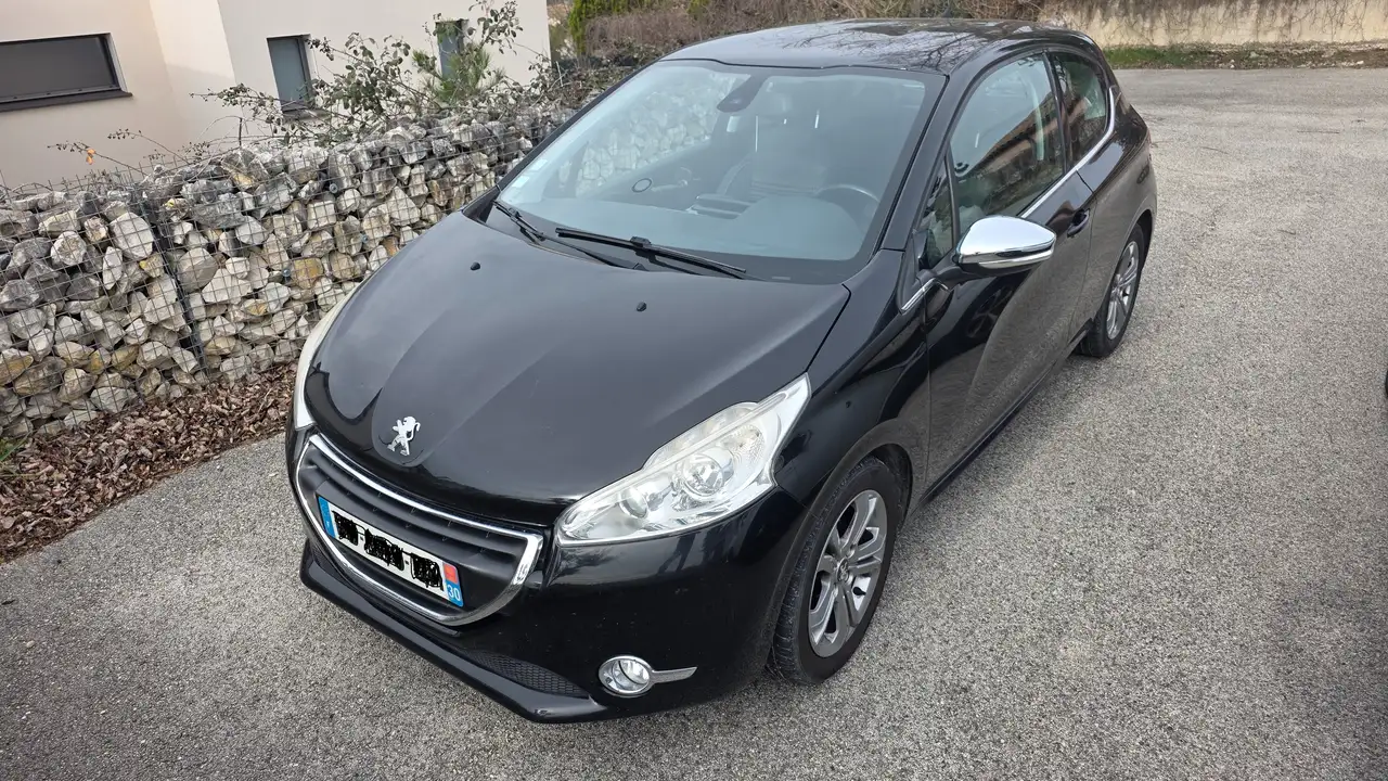 Peugeot 208 1.6 VTi 120ch BVM5 Allure