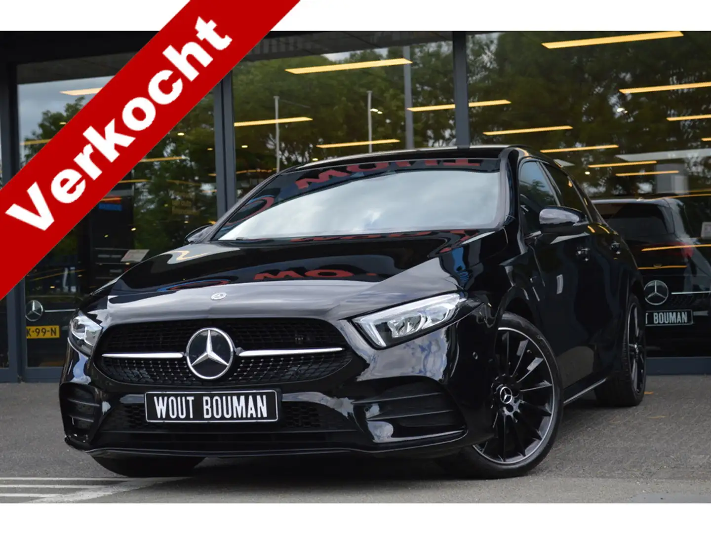 Mercedes-Benz A 250 e AMG Led Panorama Widescreen Sfeer Camera Night A Schwarz - 1