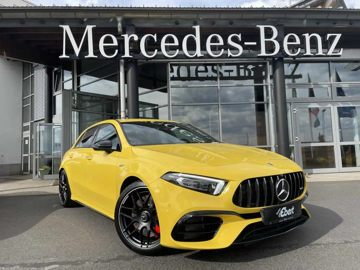 Mercedes-Benz A 45 AMG A 45 S AMG PerfSitz+Night+PAGA+RIDE +19' Jaune - 1
