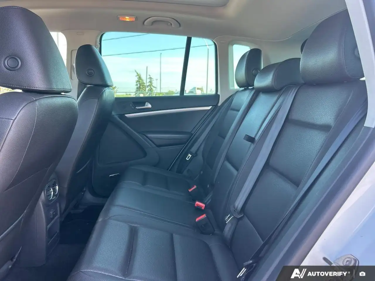 Volkswagen Tiguan снимка Volkswagen Tiguan