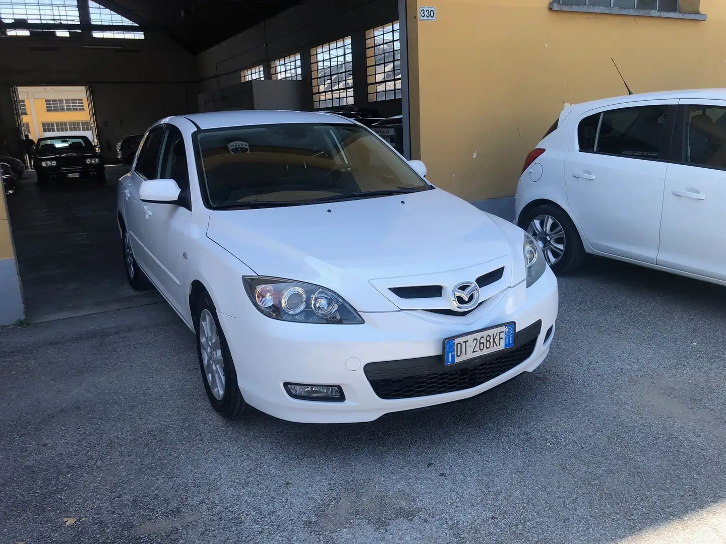 Mazda 3 1.6 Extra Bianco - 1